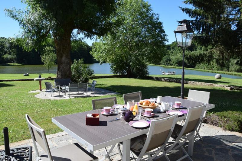 Les Vergnes Saint-Pardoux-le-Neuf Extérieur photo